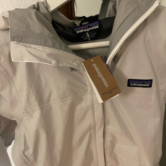 Brand New Patagonia Women's Torrentshell 3L Rain Jacket XS WHITE - Picture 6 of 7